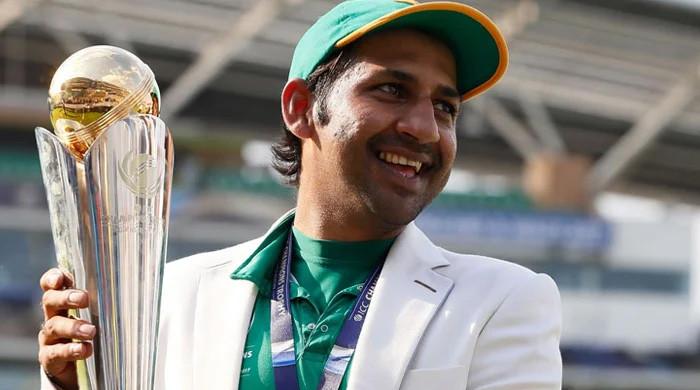 Sarfaraz Ahmed issues clarification on retirement plan