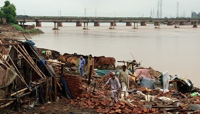 Heavy rainfall to hit Islamabad, Punjab districts from Sept 1