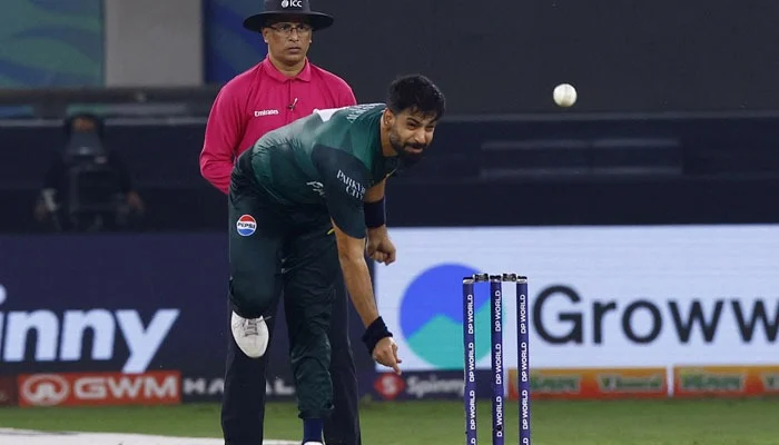 Fans question Agha’s decision to give last over to ‘expensive’ Haris Rauf