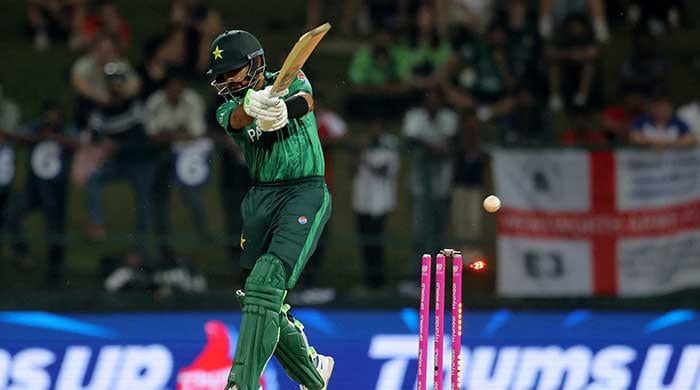Pakistan fight to recover after back-to-back dismissals
