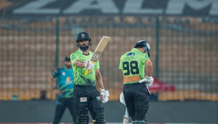 Lahore Qalandars set massive 211-run target against Rawalpindiz