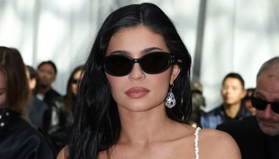 Kylie Jenner draws flak from Khloé, Kourtney Kardashian for Mother’s Day post
